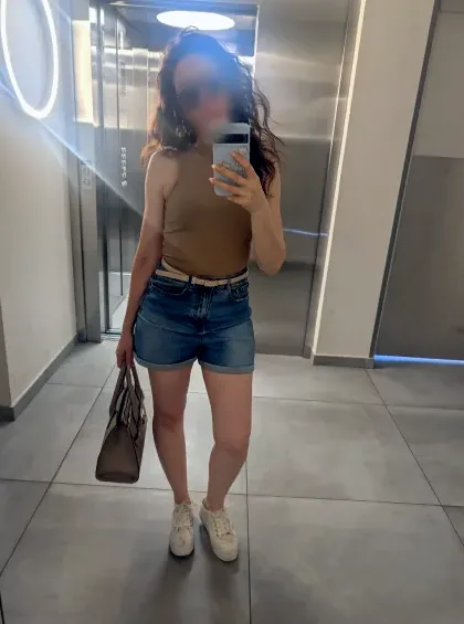 Corinna, 40