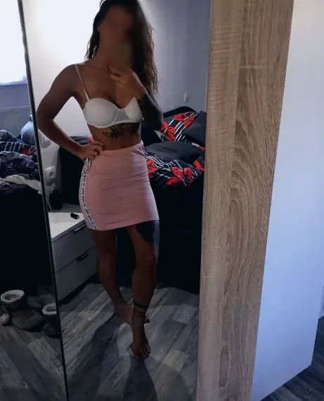 Doris, 32
