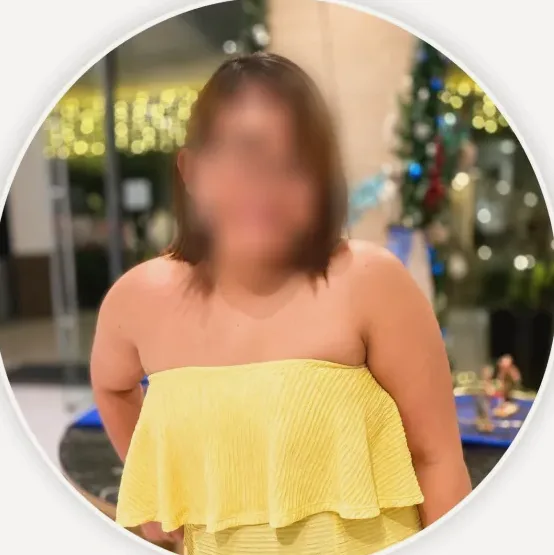 Elisabeth, 32