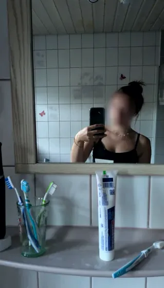 Helena, 18