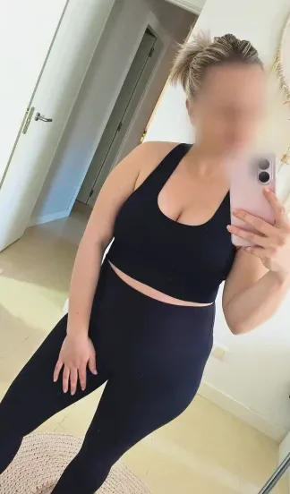 Katrin, 36