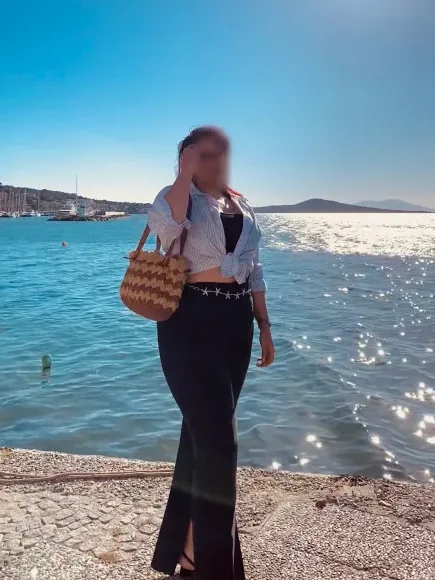 Leonie, 26