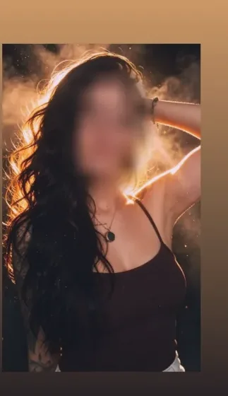 Melanie, 37