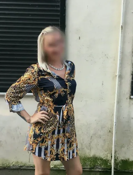 Nikolina, 34