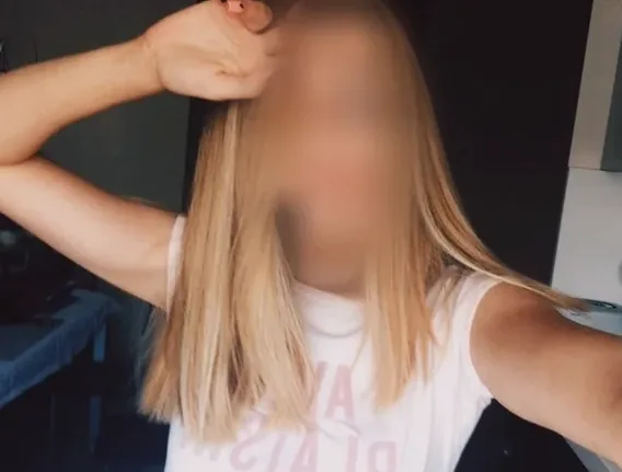 Sandra, 28